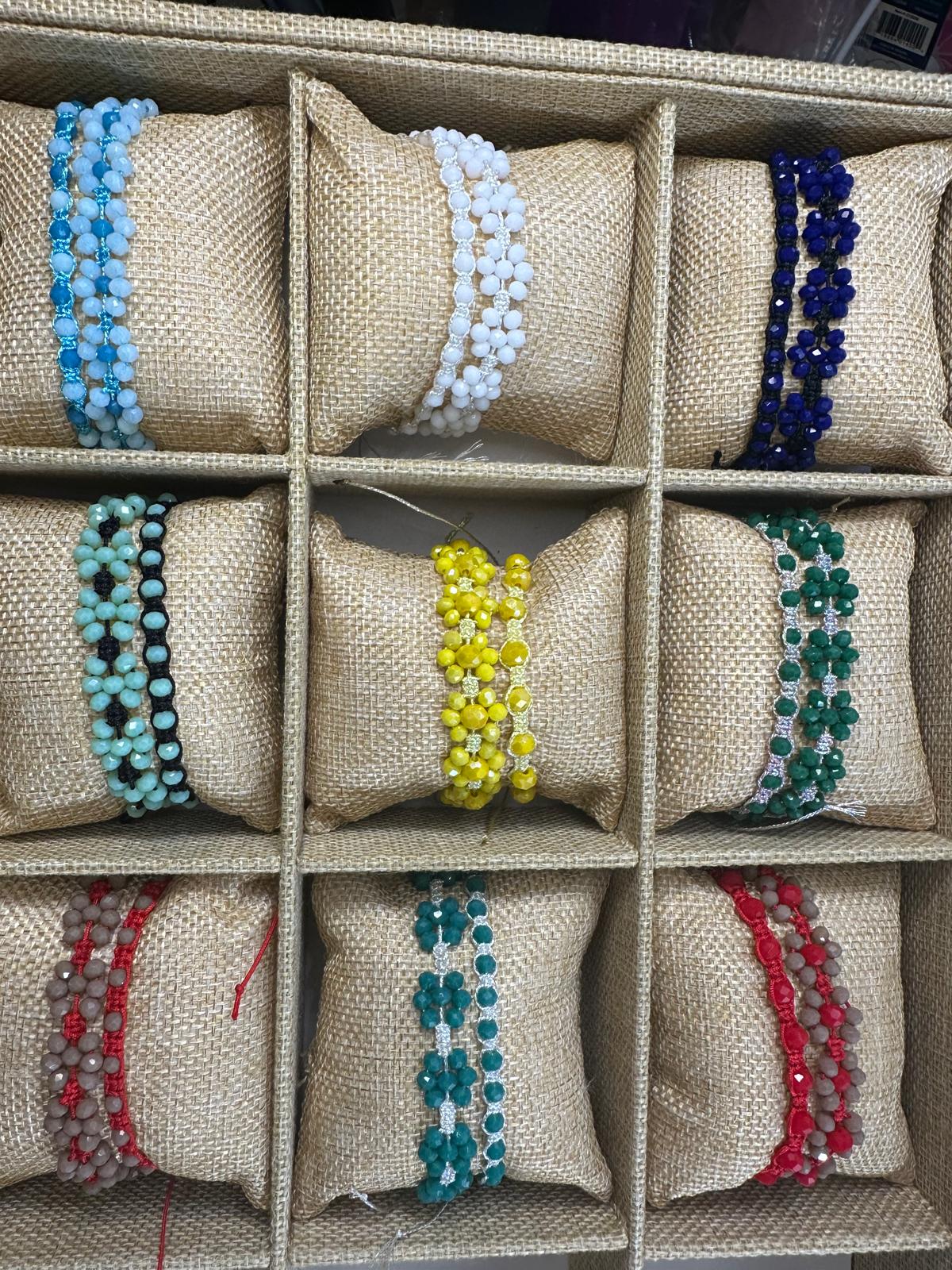 Set de Pulseras diferente colores.
