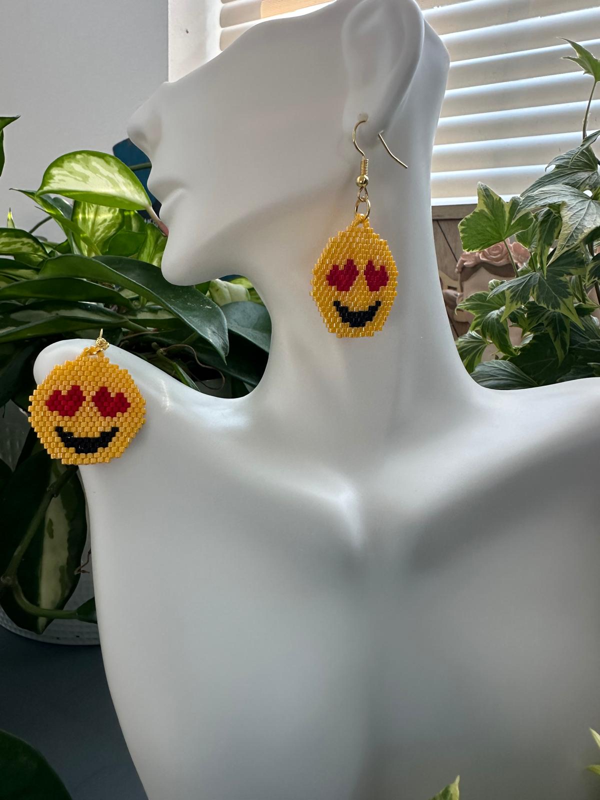 Aretes Emoji Miyuki