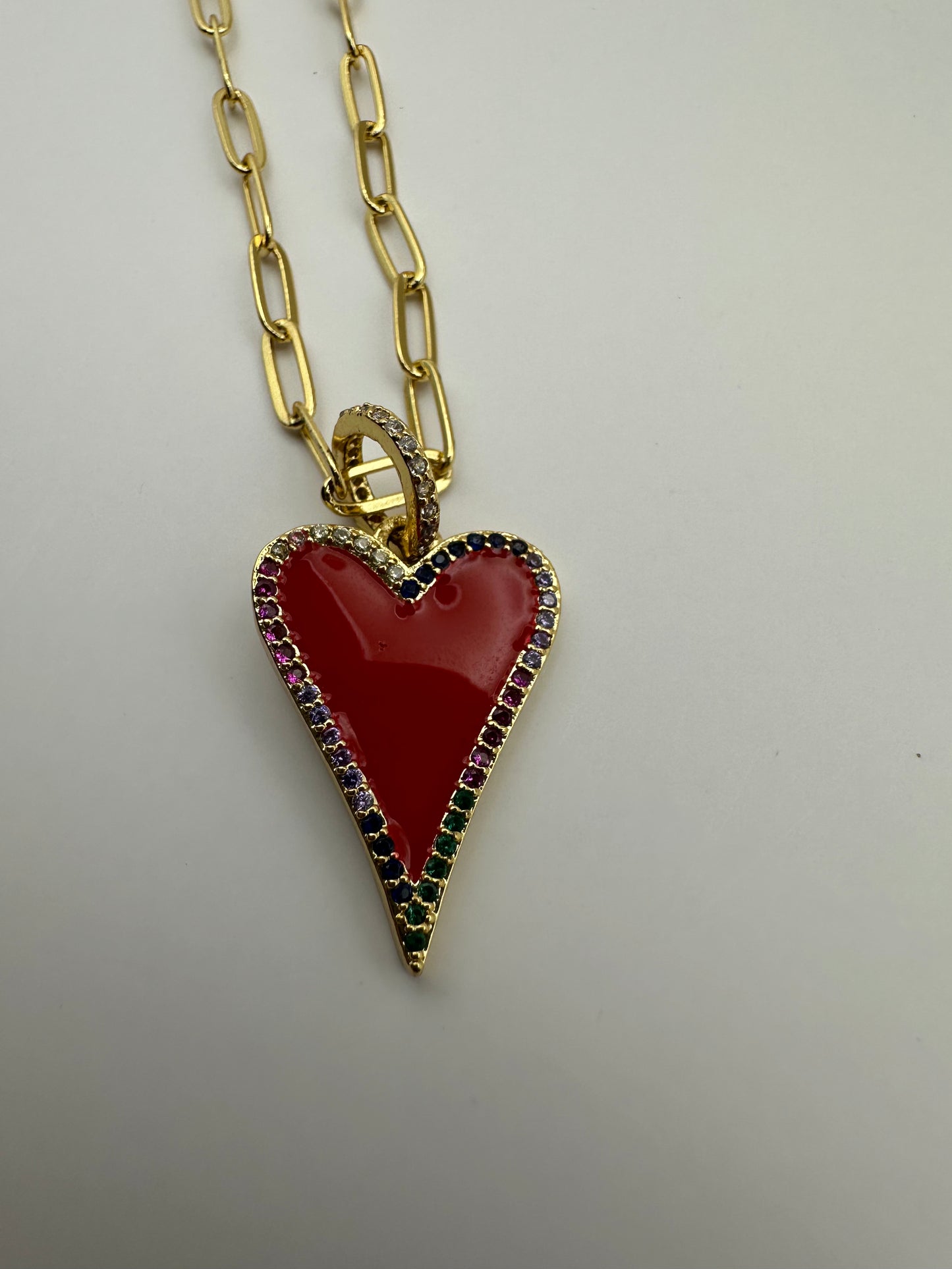 Cadena paper clip 19 inc. Corazón rojo con zirconias