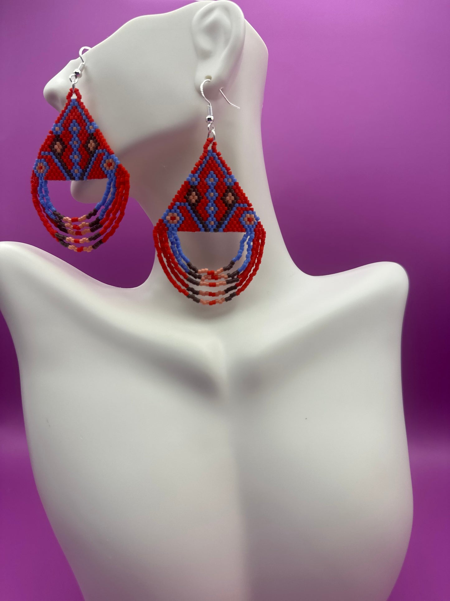 Aretes triangular coloridos