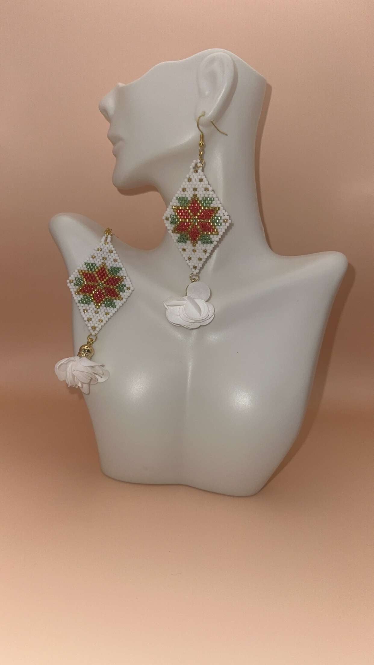 Aretes flor de navidad