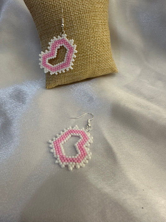 Artes estilo corazón rosa con blanco